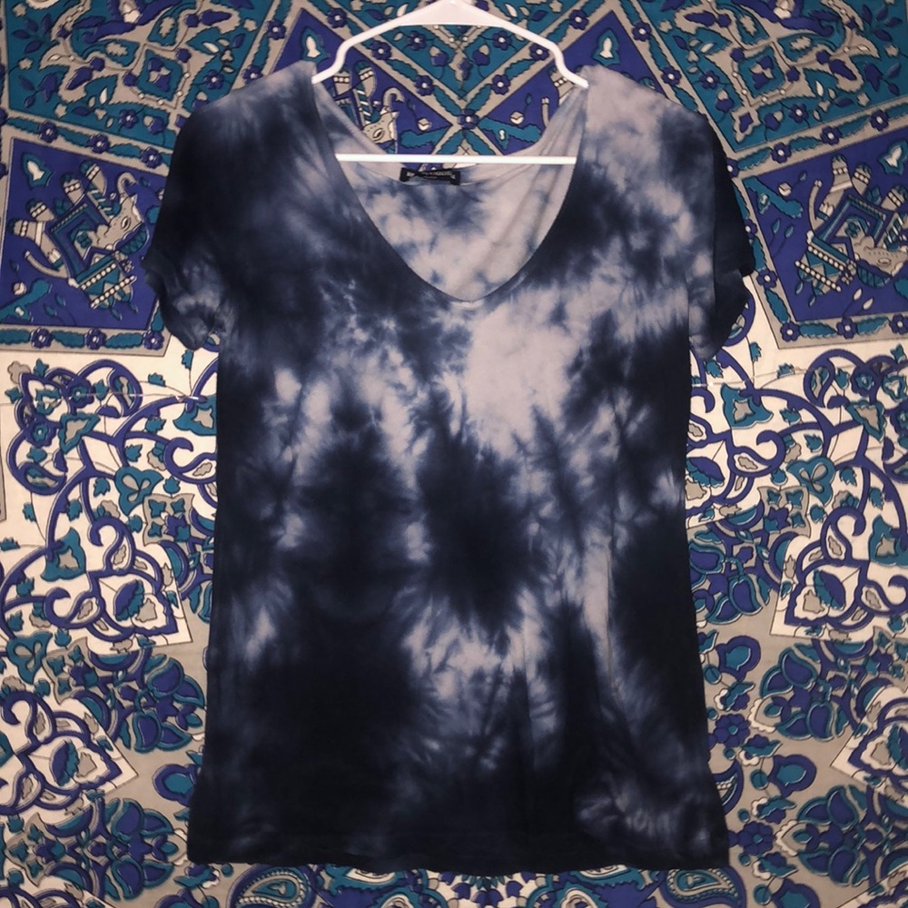 Brandy Melville tie die shirt